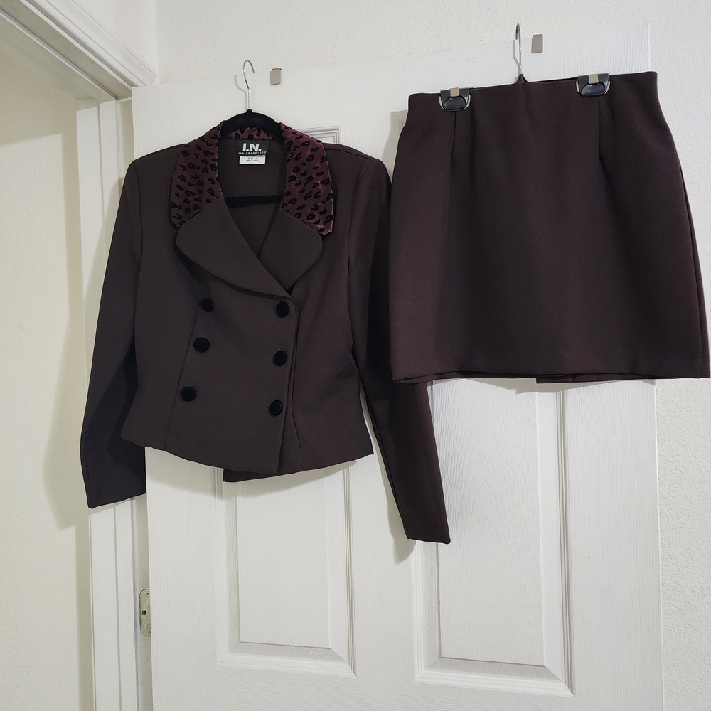 I.N. San Francisco Chocolate Blazer and Skirt Ensemble Size 11 Like New!!!
